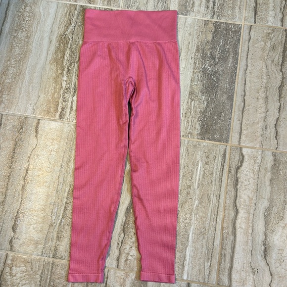 NWT Victoria's Secret Ribbed Leggings - Pink Size Medium - Picture 1 of 9